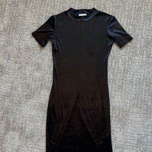 Elegant Black Short Sleeve Smooth Velvet Dress